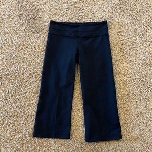 Lululemon Black Crop Pant SZ 6